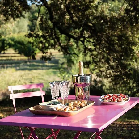Bed & Breakfast Le Prieure La Madelene *