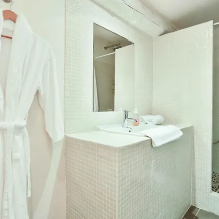 Bed & Breakfast Le Prieure La Madelene *